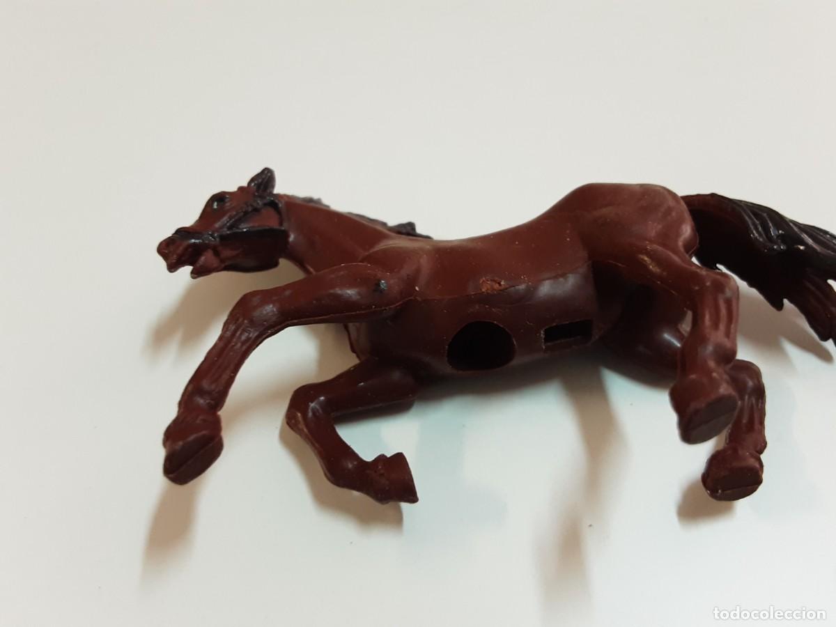 Figuras de goma y PVC: Caballos e indios pvc - Foto 7