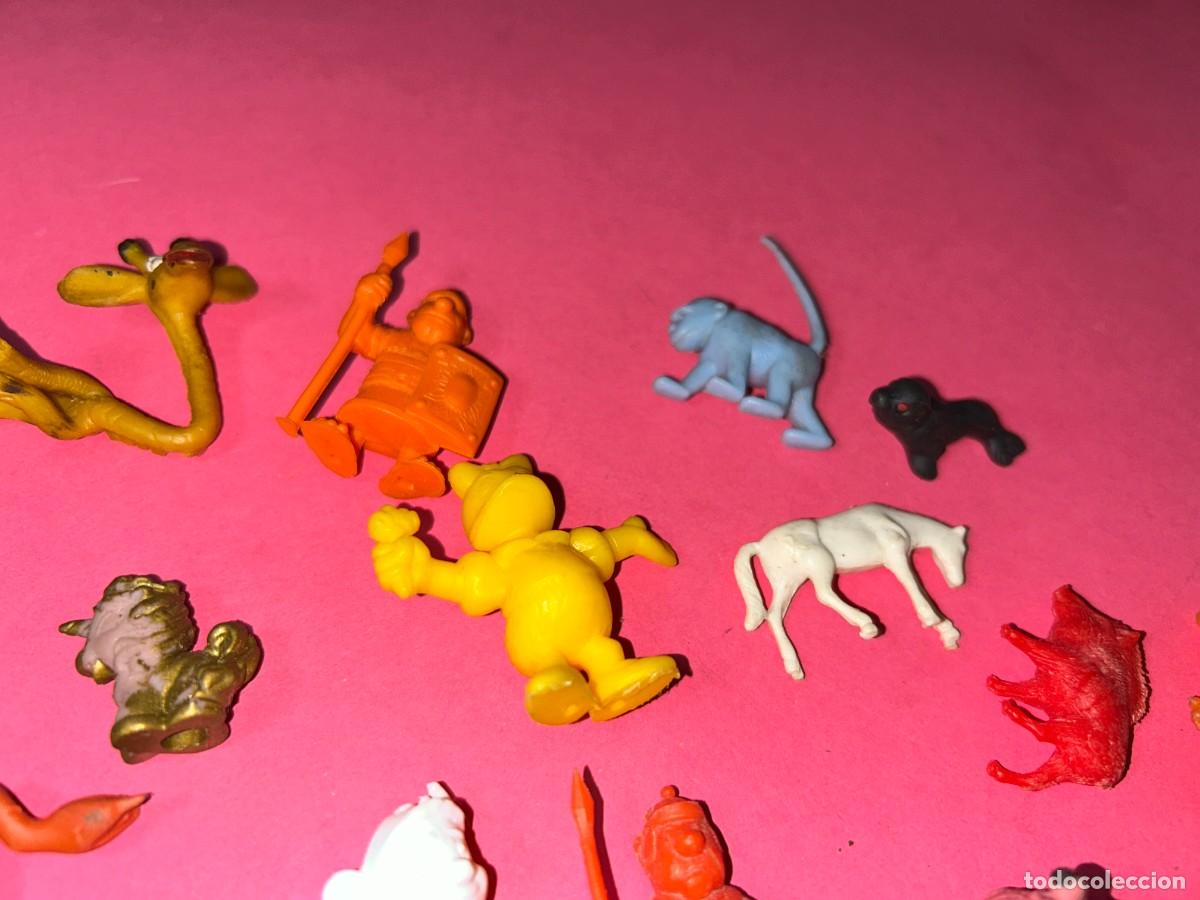 Figuras de goma y PVC: LOTE DE MU&Ntilde;ECOS DUNKIN DISNEY PITUFOS ASTERIX - Foto 3