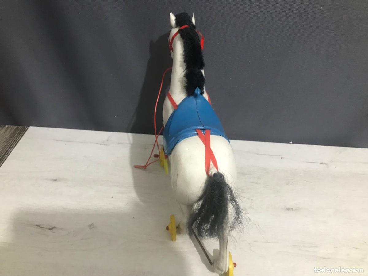 Figuras de goma y PVC: Curioso caballo de arrastre - Foto 4