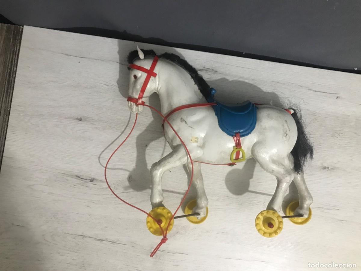Figuras de goma y PVC: Curioso caballo de arrastre - Foto 6