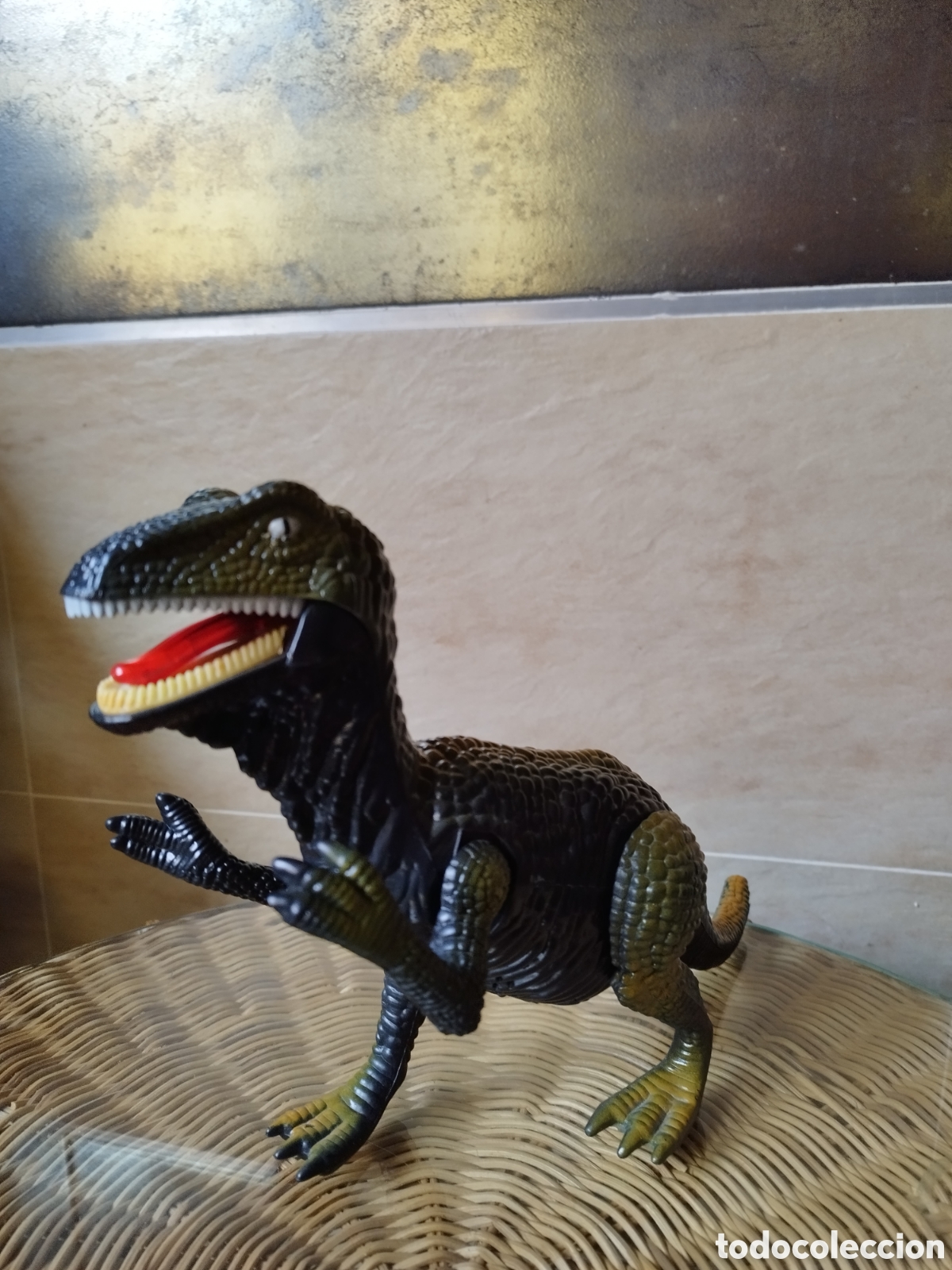 Figuras de goma y PVC: Dinosaurio Indorraptor. - Foto 2