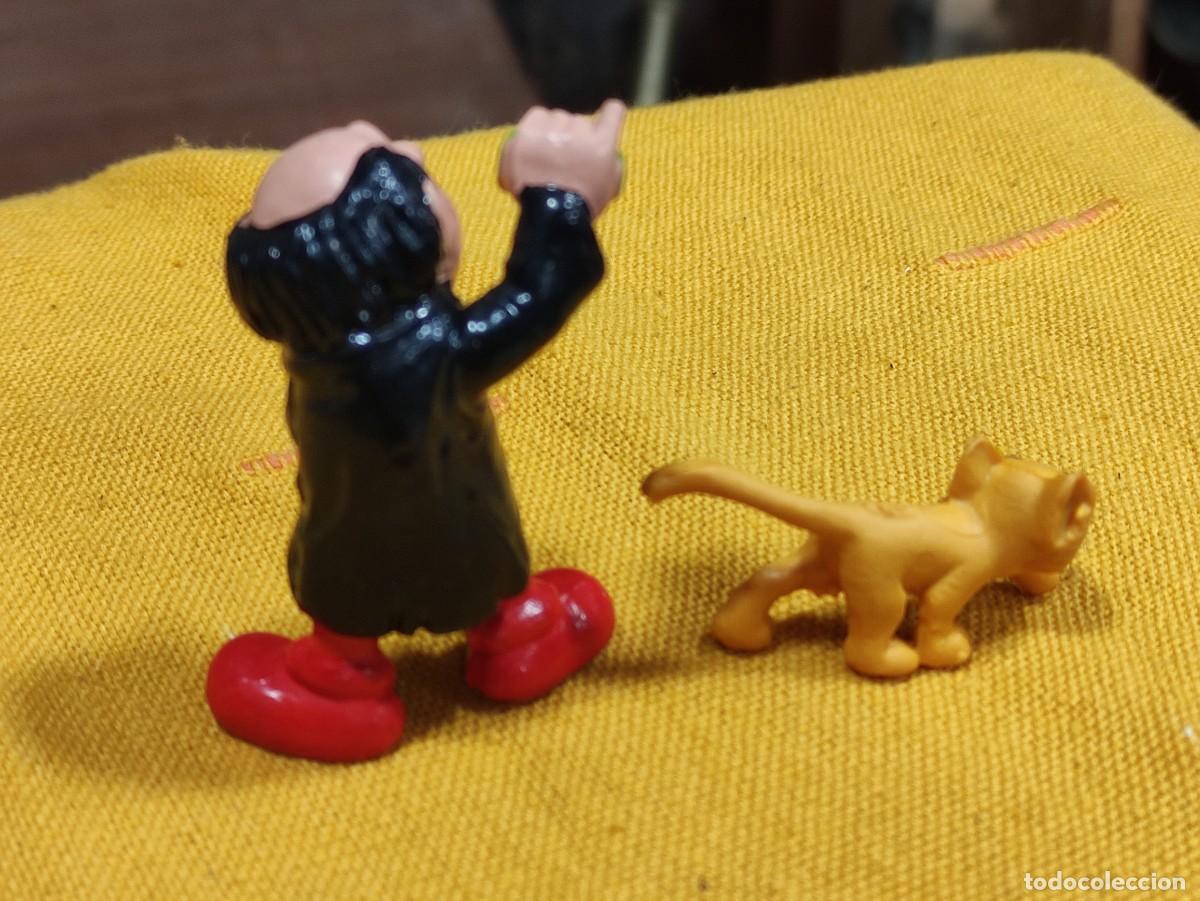 Figuras de goma y PVC: Gargamel y azrael, pitufos - Foto 2
