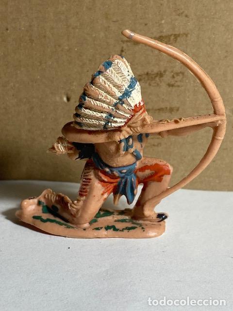 Figuras de goma y PVC: Indio con arco. Reamsa n&ordm; 99 - Foto 1