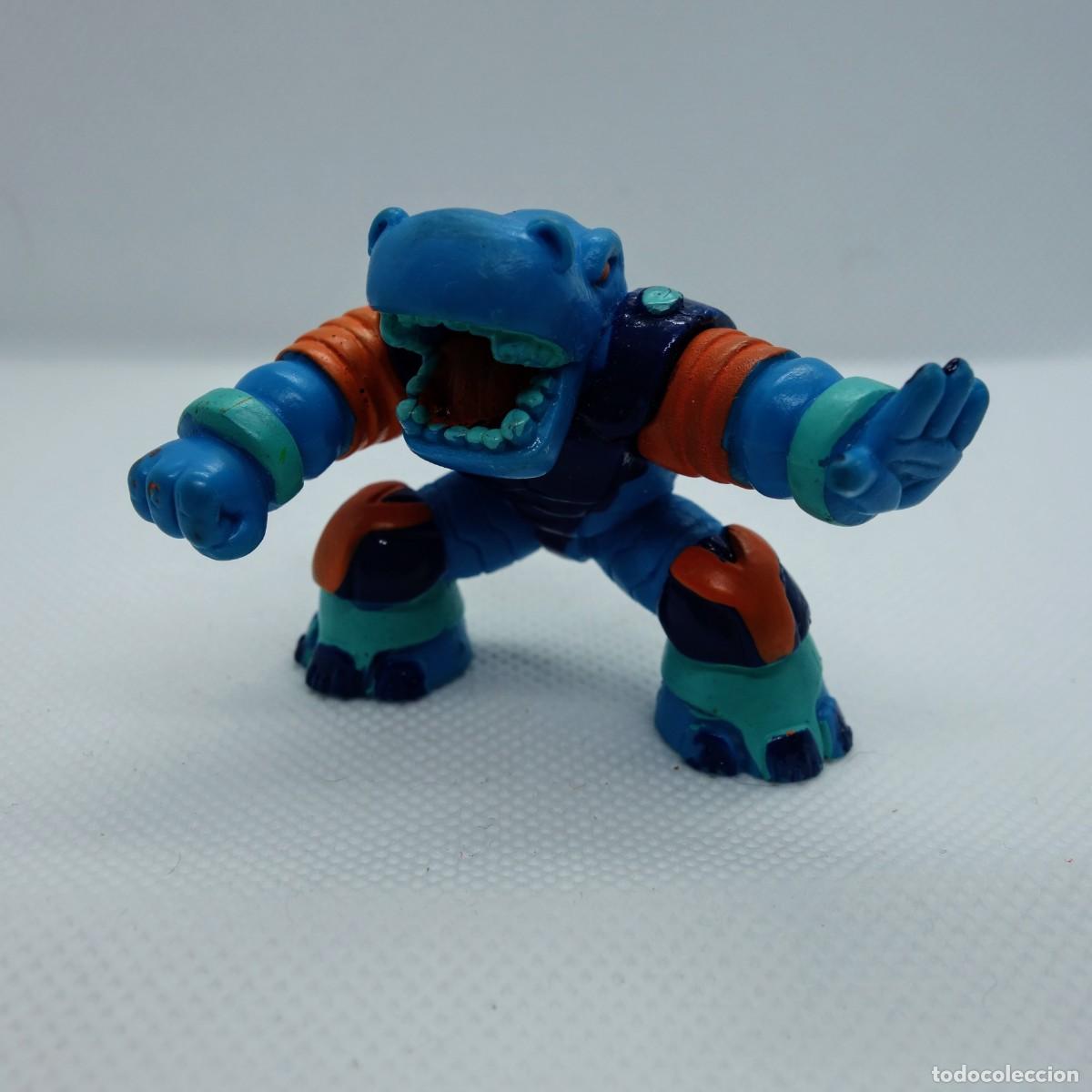 Figuras de goma y PVC: Gormiti Figura con conector para base - Foto 1