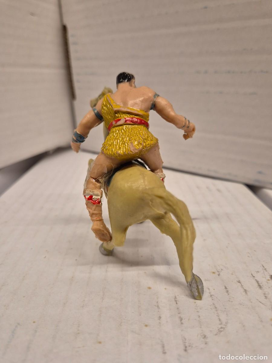 Figuras de goma y PVC: Taurus a caballo.Estereoplast - Foto 3