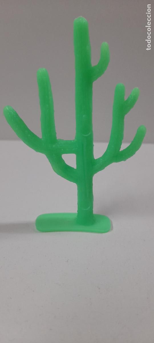 Figuras de goma y PVC: CACTUS . COMPLEMENTO PARA DECORADO DEL OESTE . REALIZADO POR COMANSI - Foto 2