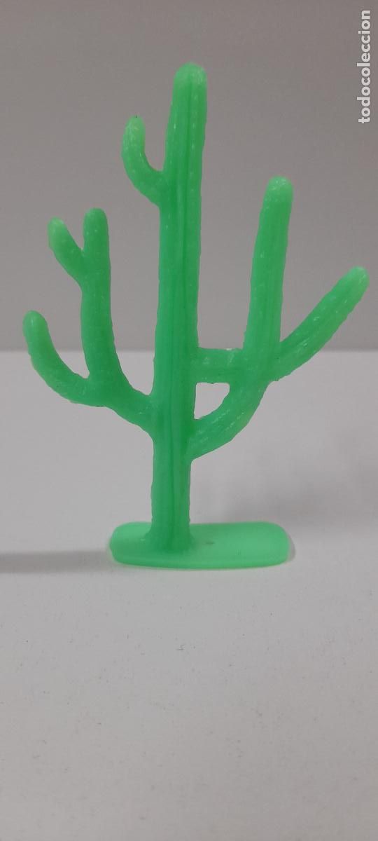 Figuras de goma y PVC: CACTUS . COMPLEMENTO PARA DECORADO DEL OESTE . REALIZADO POR COMANSI - Foto 1
