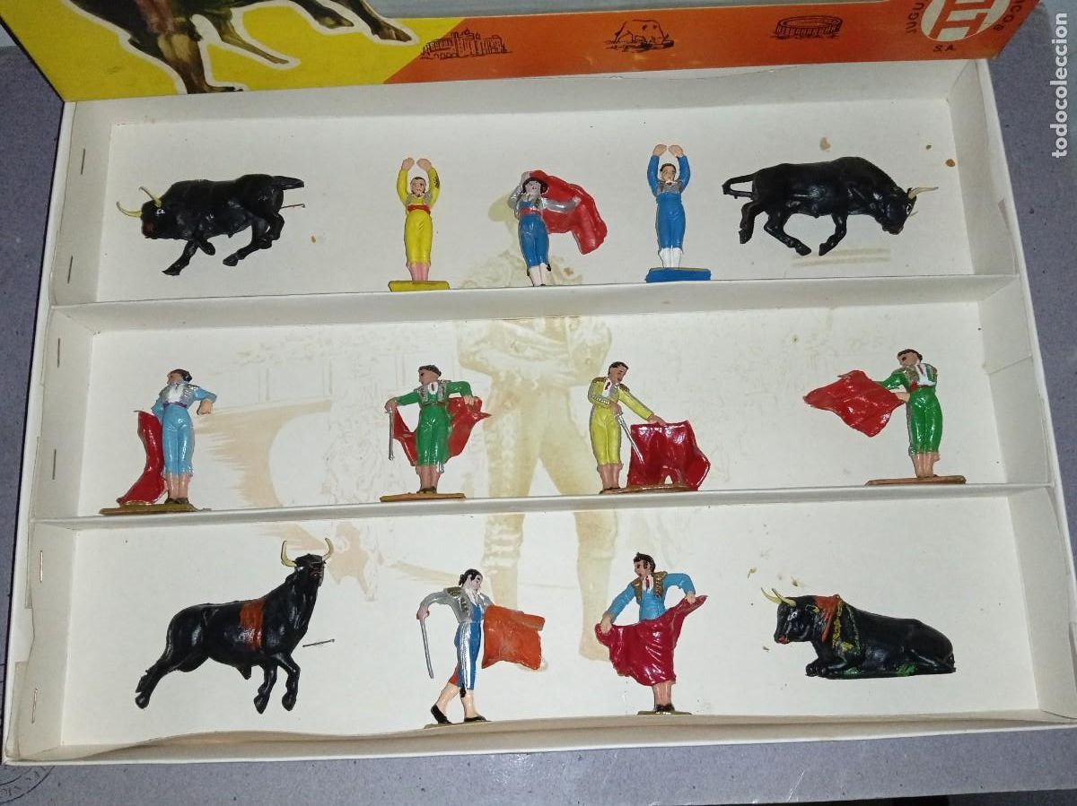 Figuras de goma y PVC: CAJA TOROS y TOREROS, PECH. - Foto 2