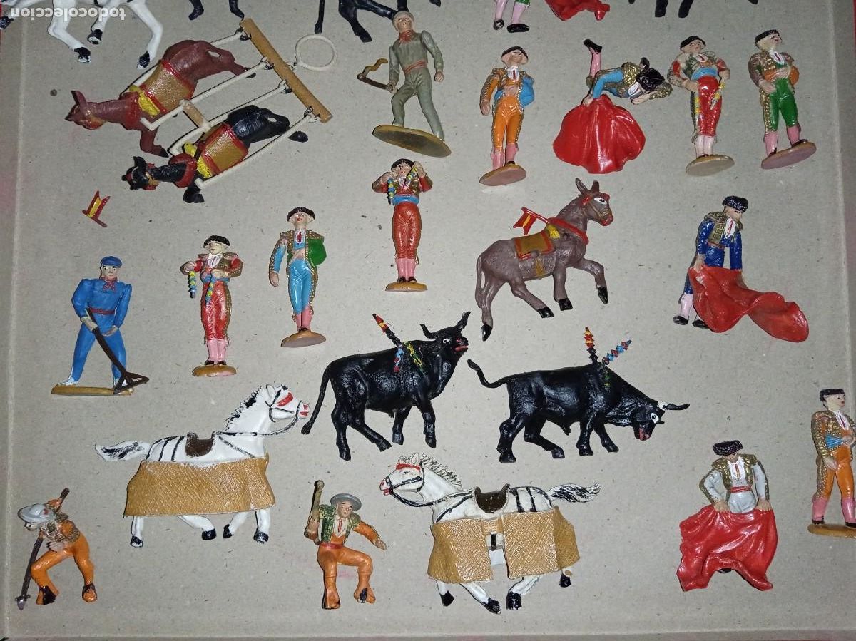 Figuras de goma y PVC: TOROS y TOREROS, TEIXIDO - Foto 1