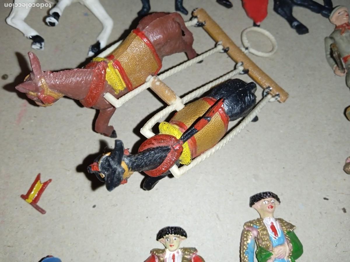 Figuras de goma y PVC: TOROS y TOREROS, TEIXIDO - Foto 4