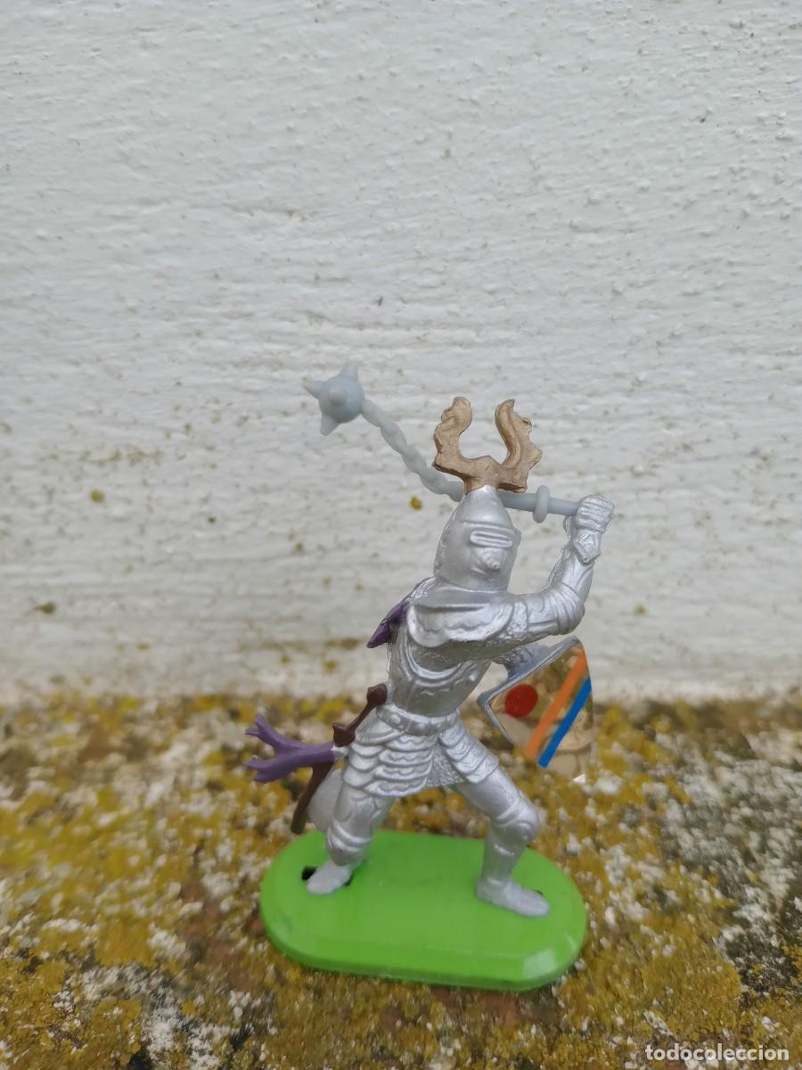 Figuras de goma y PVC: FIGURA MEDIEVAL DE BRITAINS - Foto 1