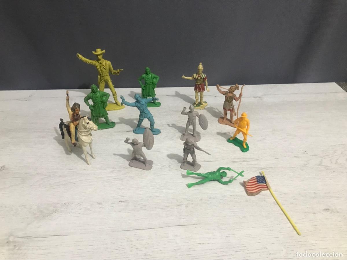Figuras de goma y PVC: Lote de figuras variadas - Foto 1