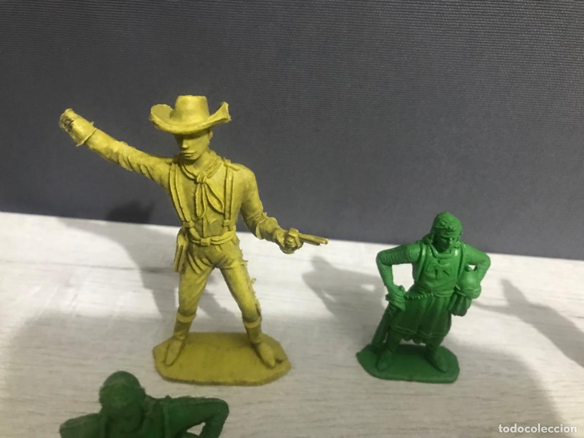 Figuras de goma y PVC: Lote de figuras variadas - Foto 3