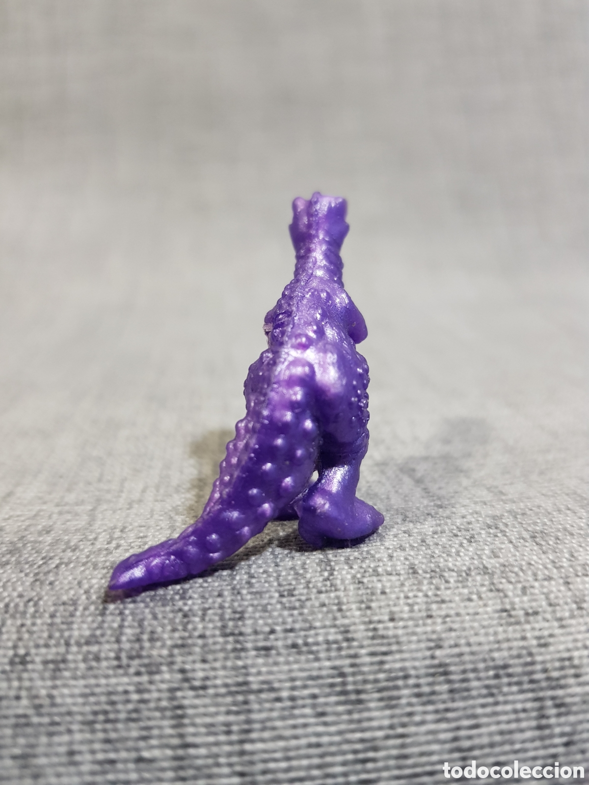 Figuras de goma y PVC: DUNKIN FIGURITAS MORADAS DINOSAURIO T-REX Y PTEROD&Aacute;CTILO - Foto 6