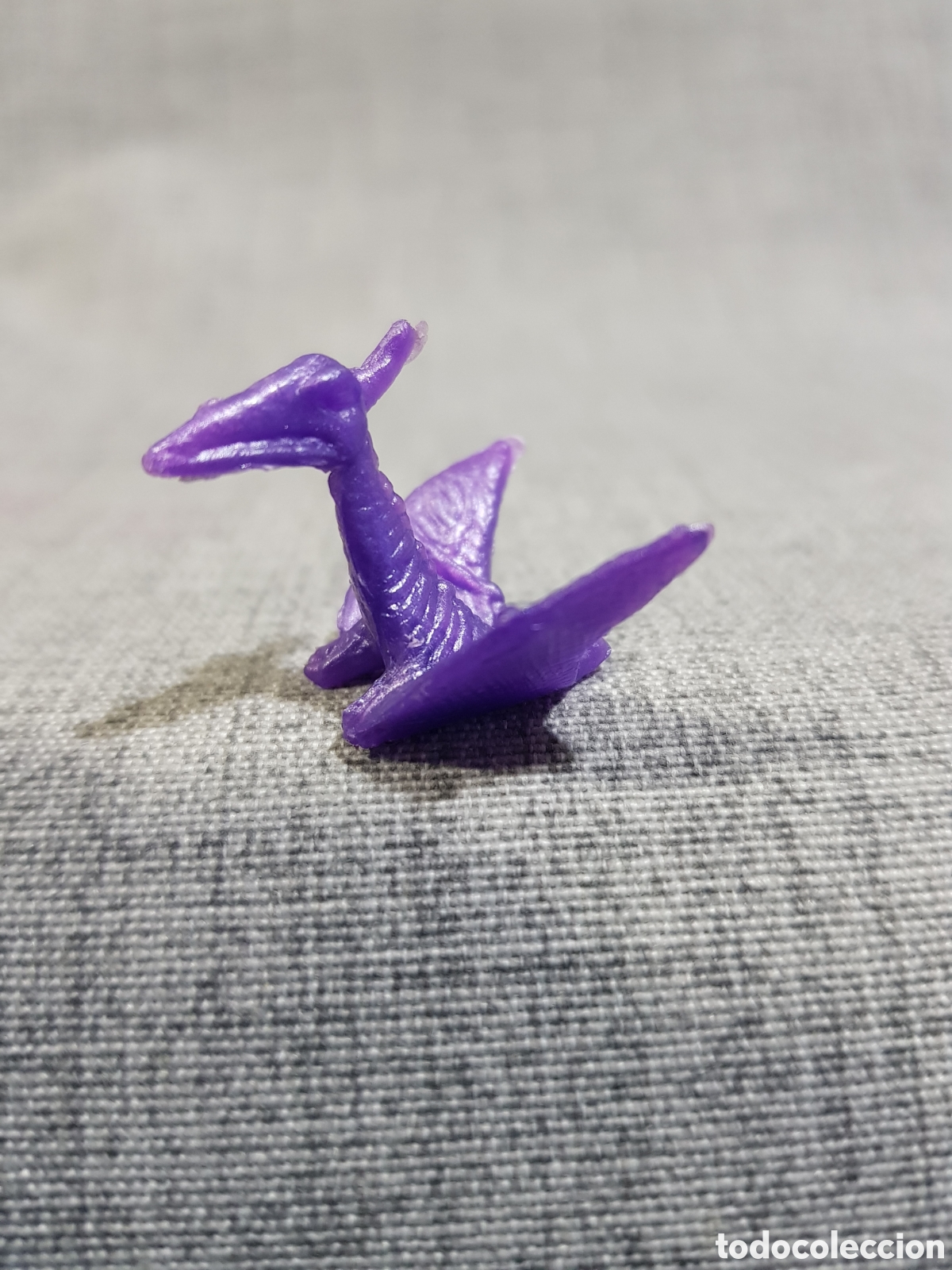 Figuras de goma y PVC: DUNKIN FIGURITAS MORADAS DINOSAURIO T-REX Y PTEROD&Aacute;CTILO - Foto 9