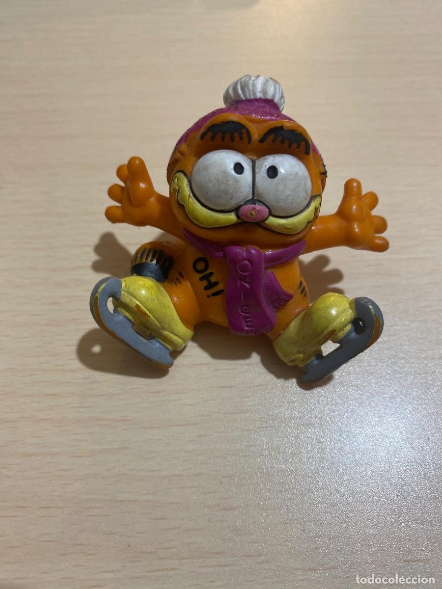Figuras de goma y PVC: Pvc garfield patinando marca bully - Foto 1