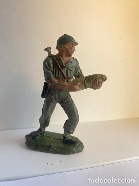Figuras de goma y PVC: Servidor de ca&ntilde;on Americano. Pech - Foto 1