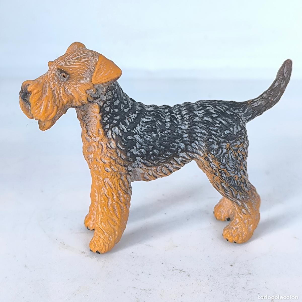 Figuras de goma y PVC: perro airedale terrier schleich 2004 - Foto 1