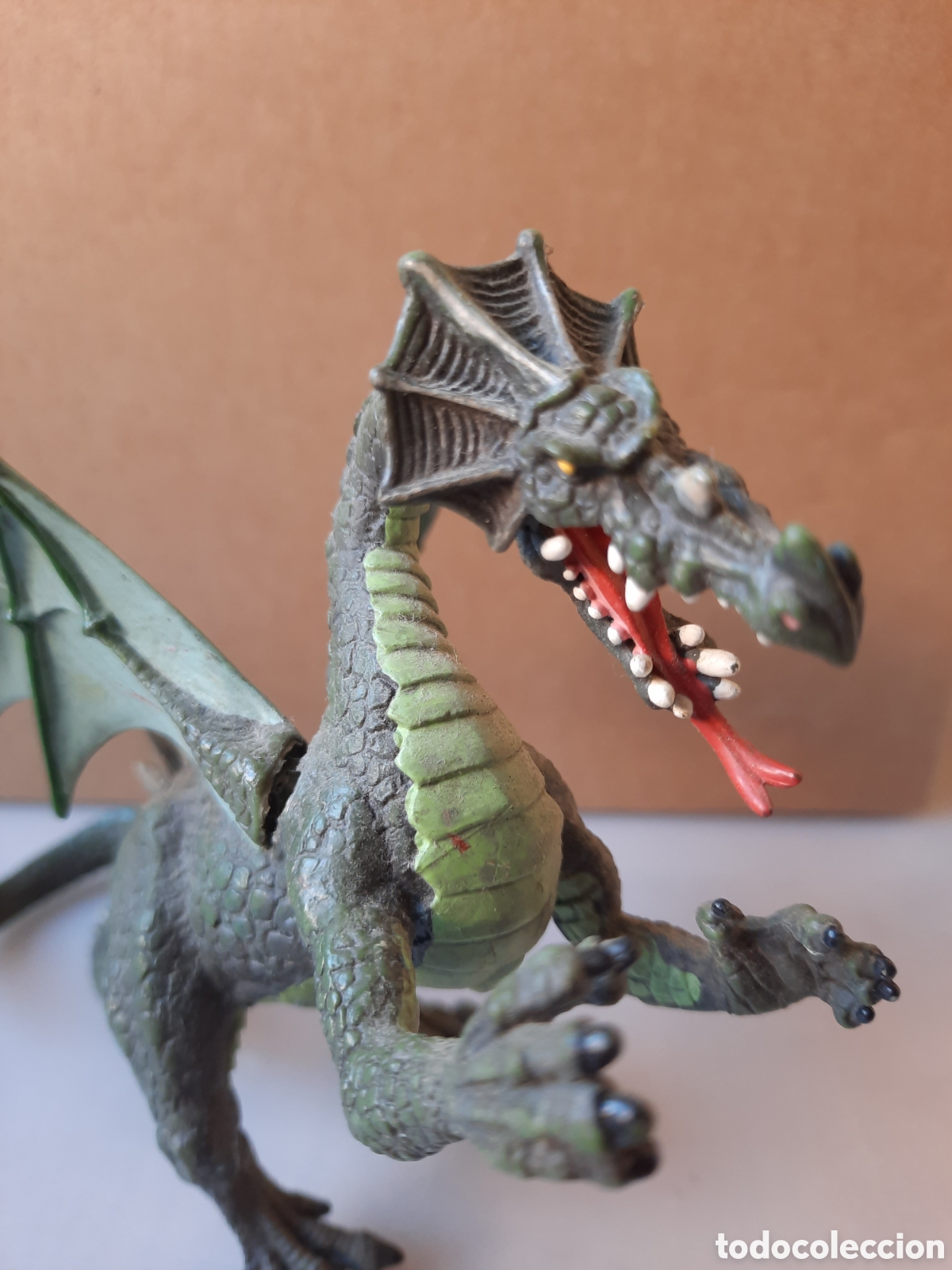 Figuras de goma y PVC: Drag&oacute;n marca Plastoy - Foto 3