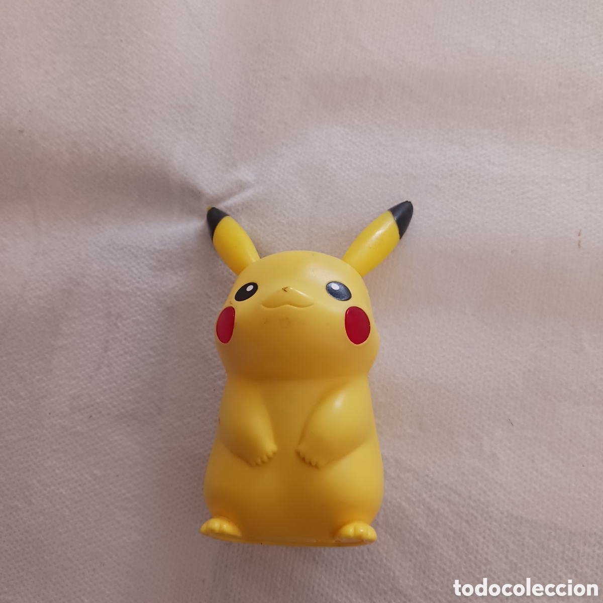 Figuras de goma y PVC: Pikachu ,figura de 9cm. - Foto 1