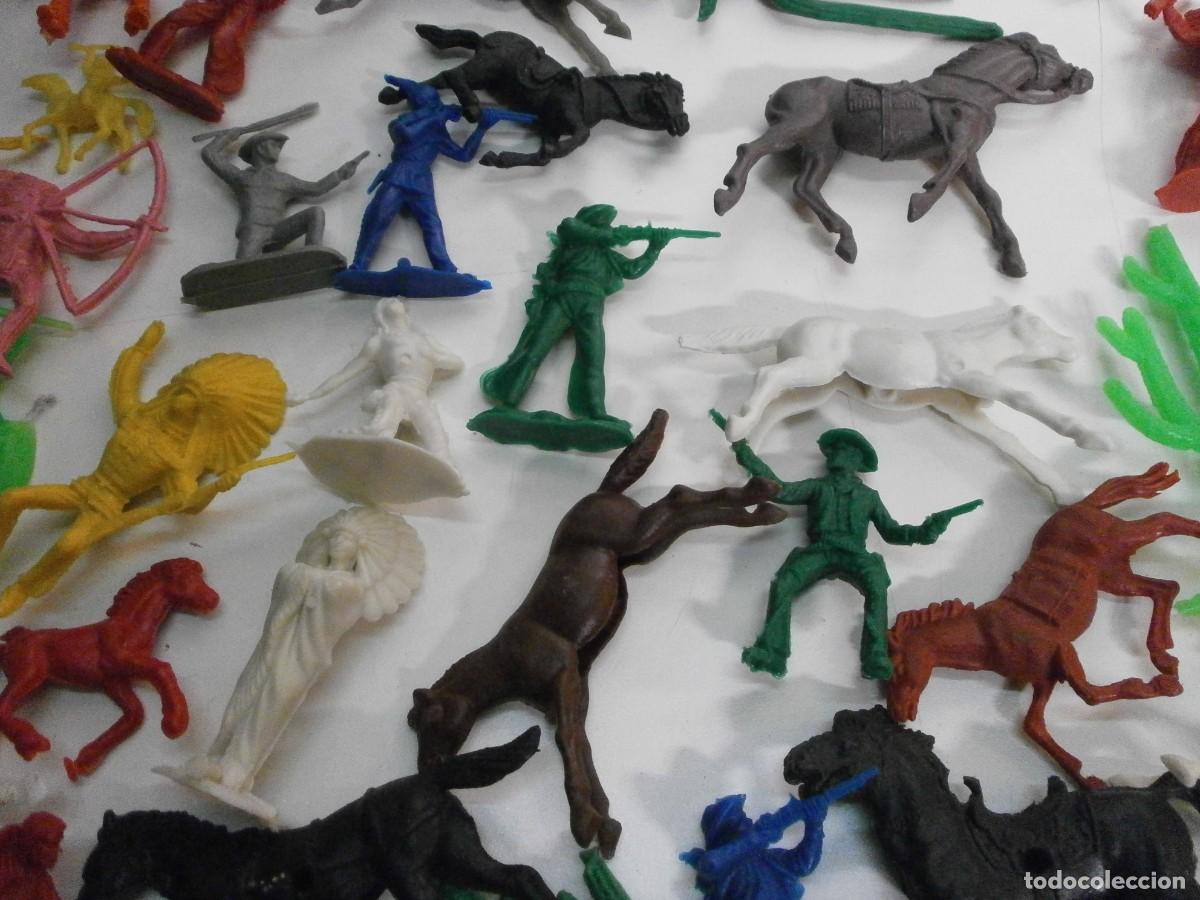 Figuras de goma y PVC: lote 1 de indios y vaqueros comansi gama pech lafredo - Foto 6