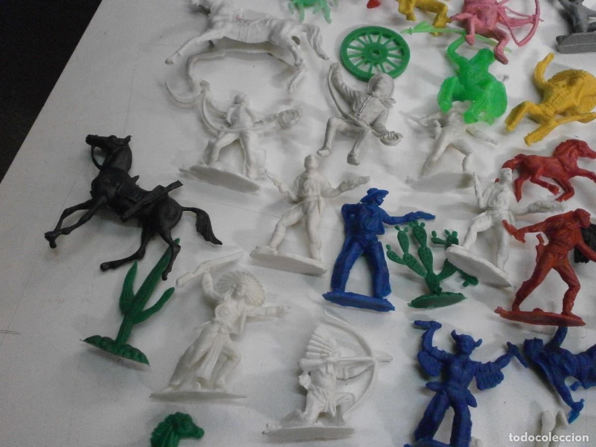 Figuras de goma y PVC: lote 1 de indios y vaqueros comansi gama pech lafredo - Foto 8