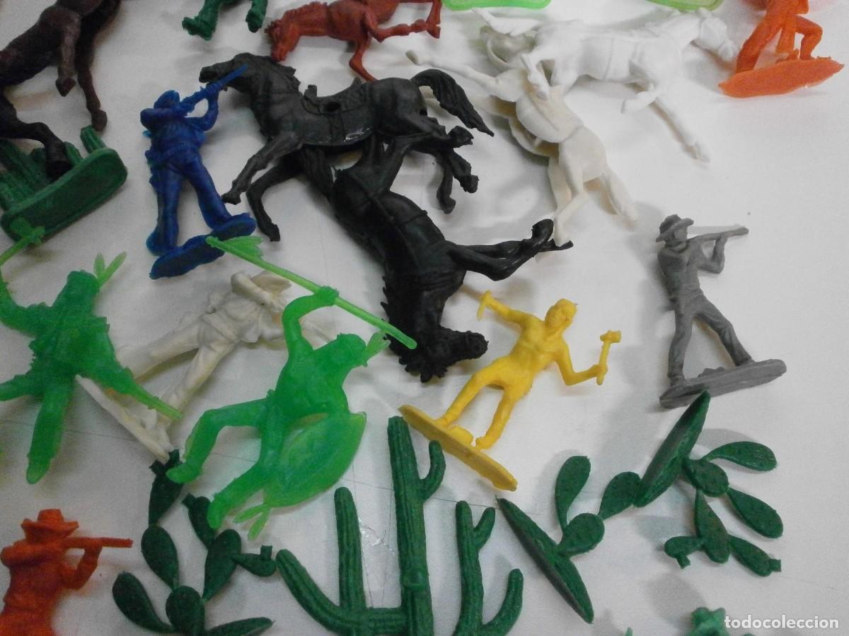 Figuras de goma y PVC: lote 1 de indios y vaqueros comansi gama pech lafredo - Foto 10
