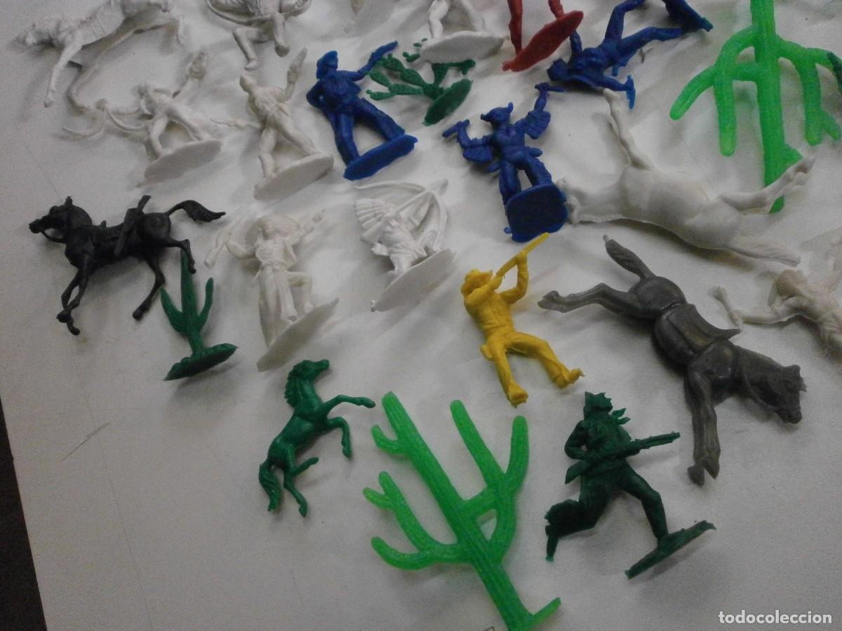 Figuras de goma y PVC: lote 1 de indios y vaqueros comansi gama pech lafredo - Foto 13