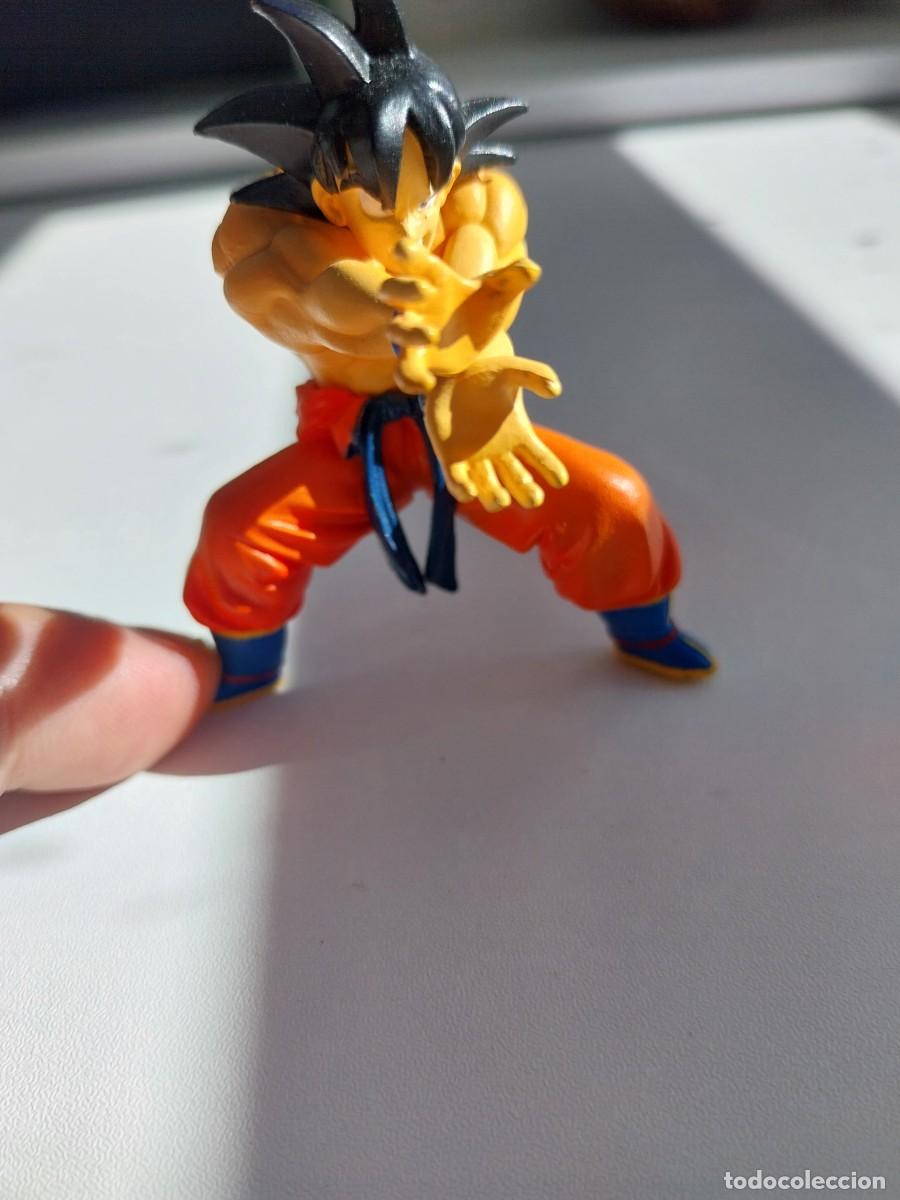 Figuras de goma y PVC: Figura de Goku en posici&oacute;n de lucha - Foto 1