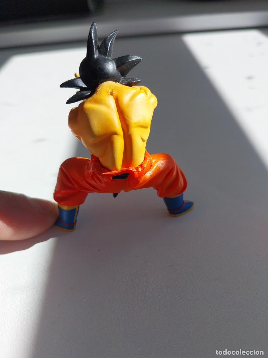 Figuras de goma y PVC: Figura de Goku en posici&oacute;n de lucha - Foto 3