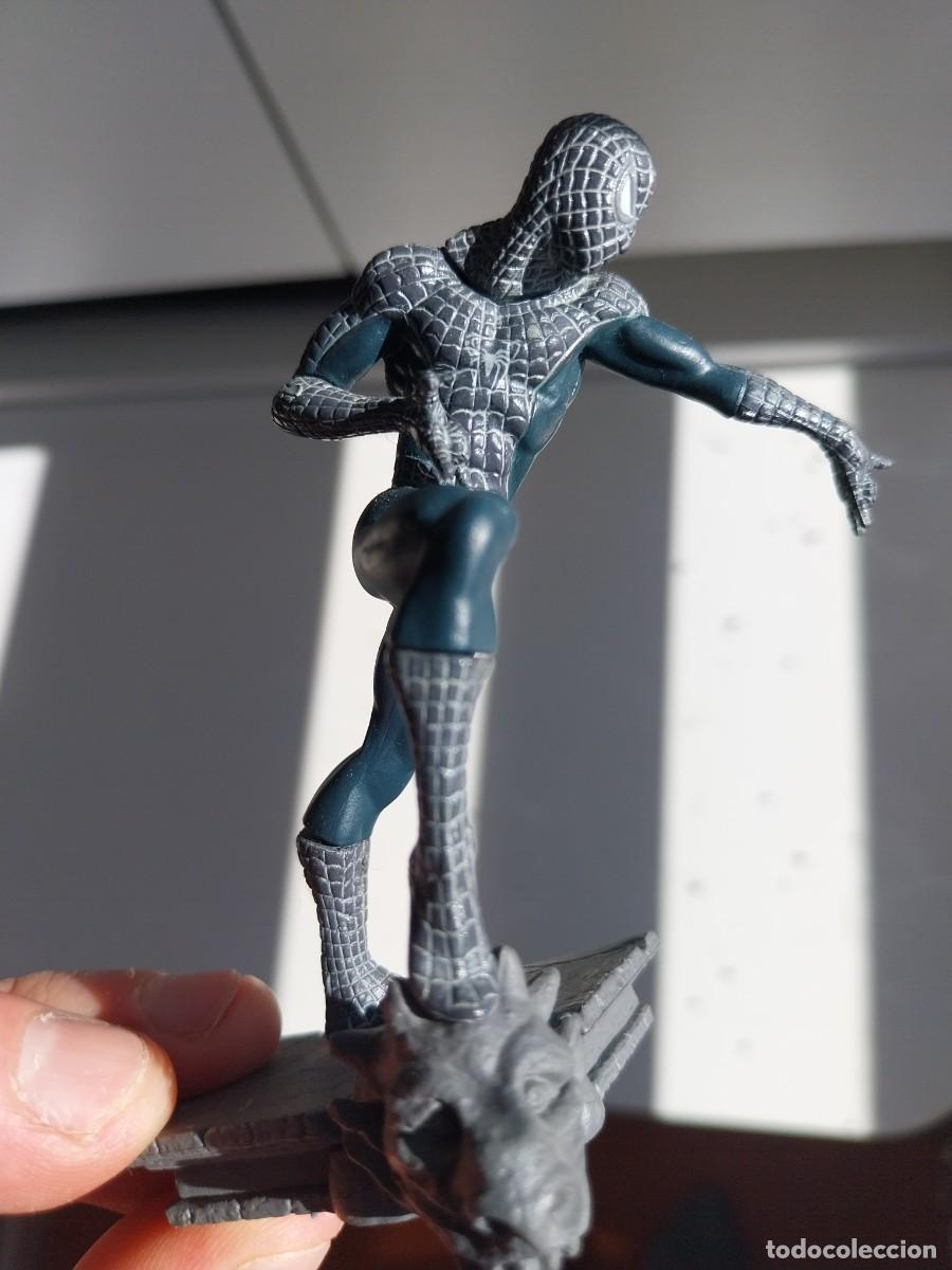 Figuras de goma y PVC: Figura de spiderman en negro - Foto 1