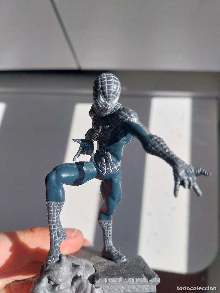 Figuras de goma y PVC: Figura de spiderman en negro - Foto 4