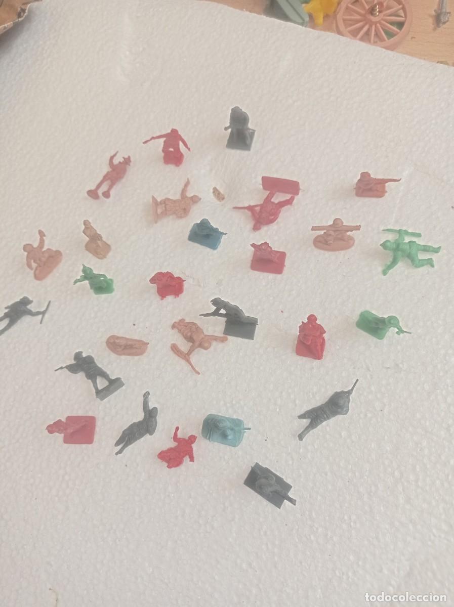 Figuras de goma y PVC: 30 figuras de montaplex - Foto 2