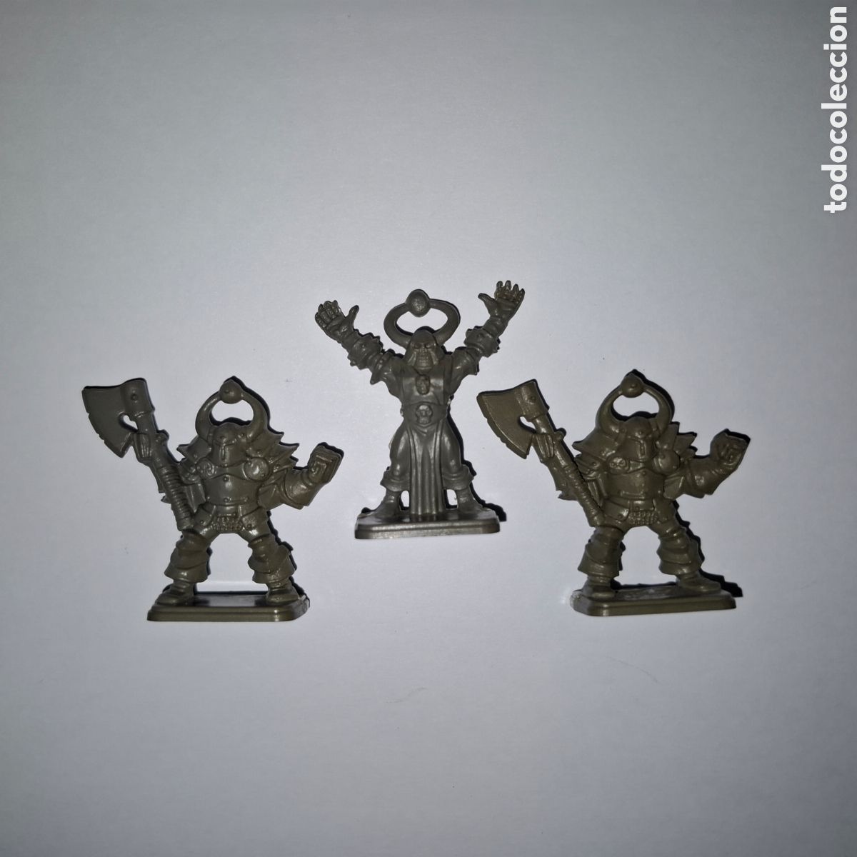 Figuras de goma y PVC: GUERREROS DE PL&Aacute;STICO DE WARHAMMER - Foto 1