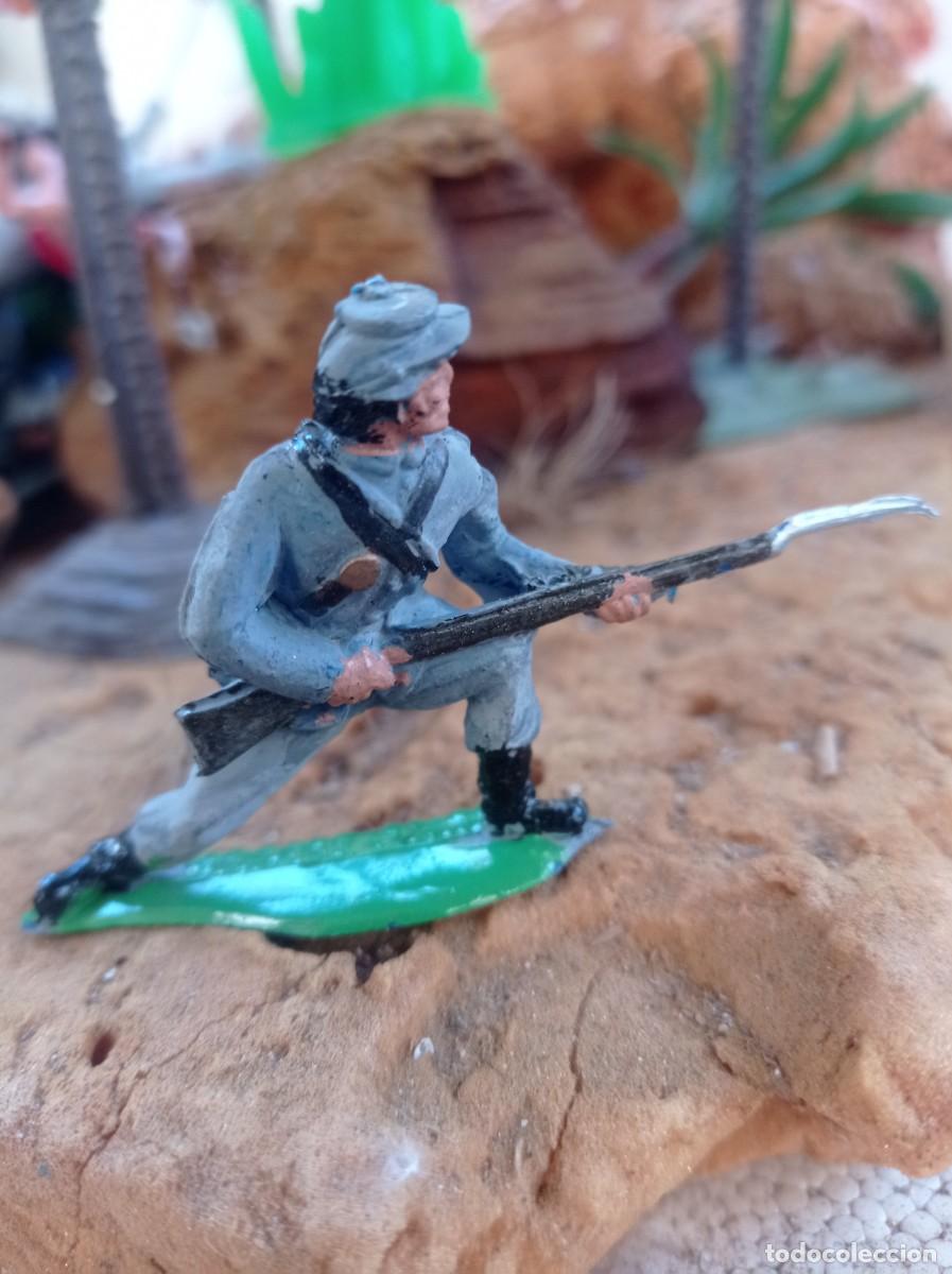 Figuras de goma y PVC: Confederado de jecsan - Foto 1