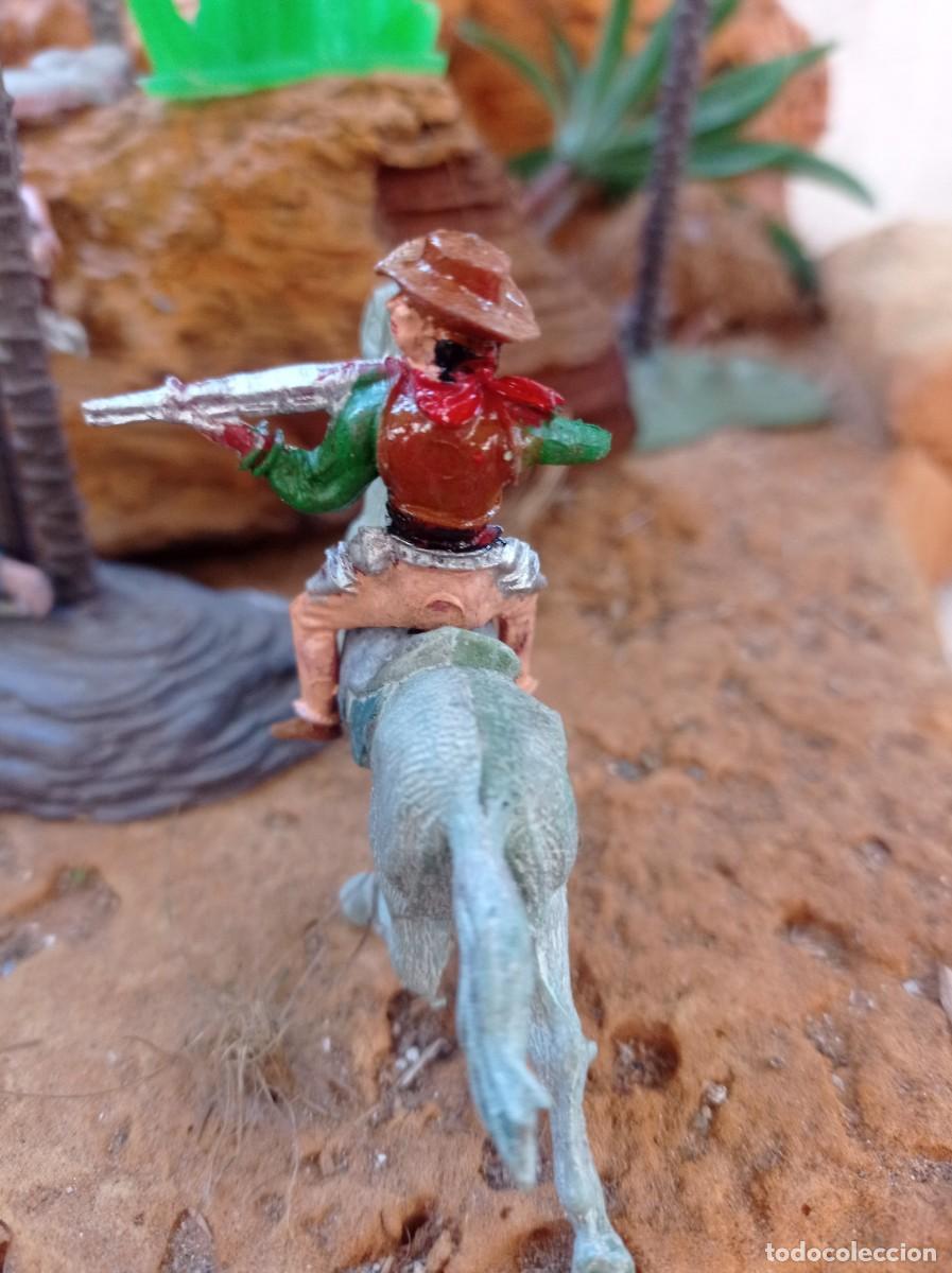 Figuras de goma y PVC: Vaquero y caballo de comansi - Foto 3