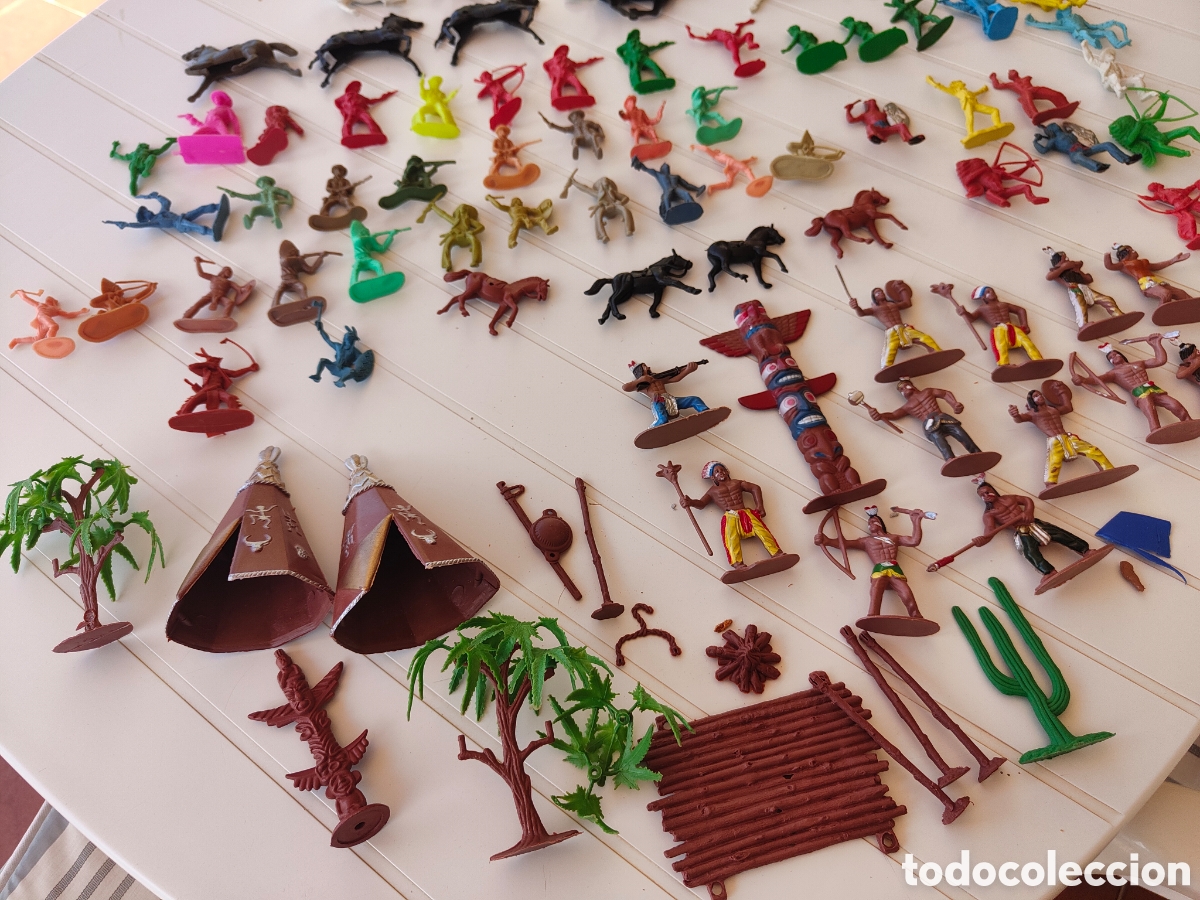 Rubber and PVC Figures: Lote figuras y complementos gomarsa ,reygon y otros