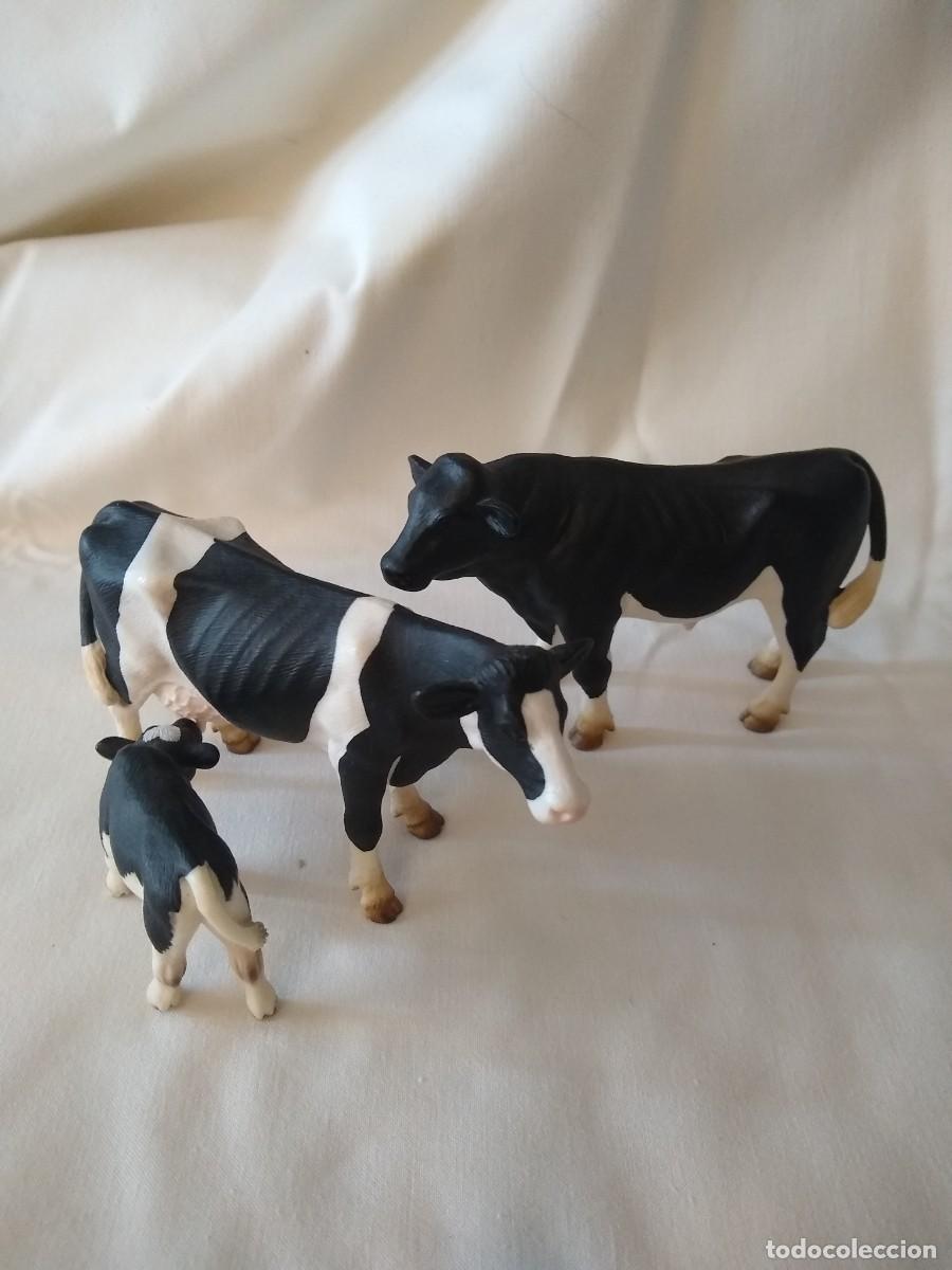 Figuras de goma y PVC: Vaca, toro y ternero marca Schleich - Foto 1