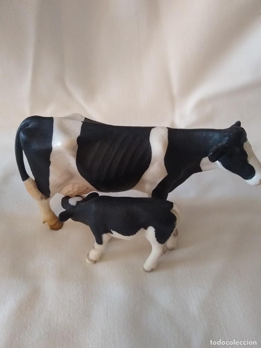 Figuras de goma y PVC: Vaca, toro y ternero marca Schleich - Foto 4
