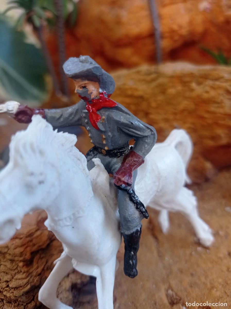 Figuras de goma y PVC: Soldado y caballo de comansi - Foto 2