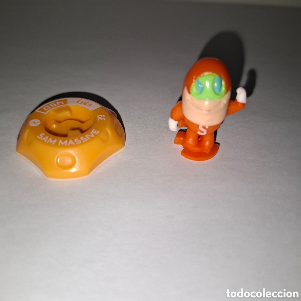Figuras de goma y PVC: FIGURA DE LA COLECCI&Oacute;N KOBOTS 39 SAM MASSIVE MAGIC BOX INT - Foto 1
