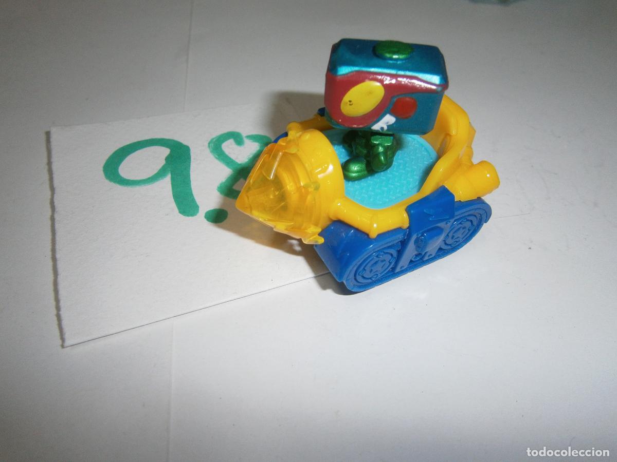 Figurines en Caoutchouc et PVC: FIGURA DE GOMA O PVC CON VEHICULO