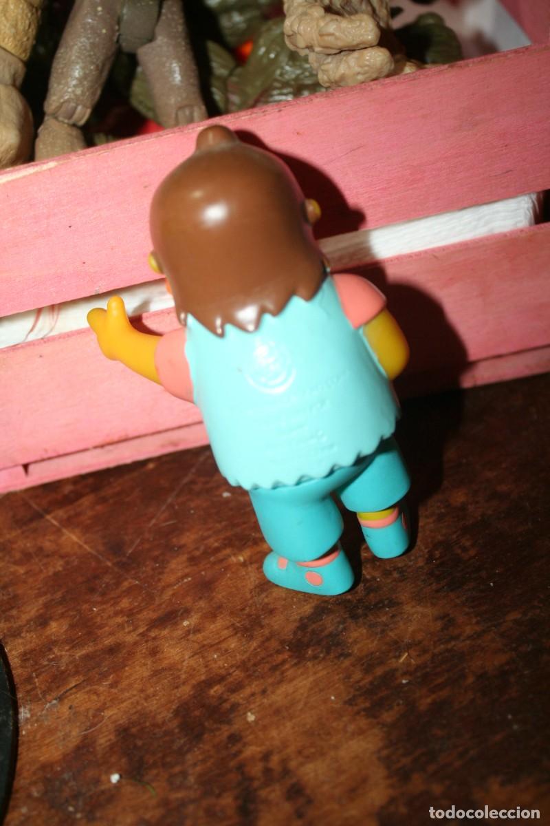 Figuras de goma y PVC: mu&ntilde;eca 2001 mu&ntilde;eco simpson 2001 nelson - Foto 2