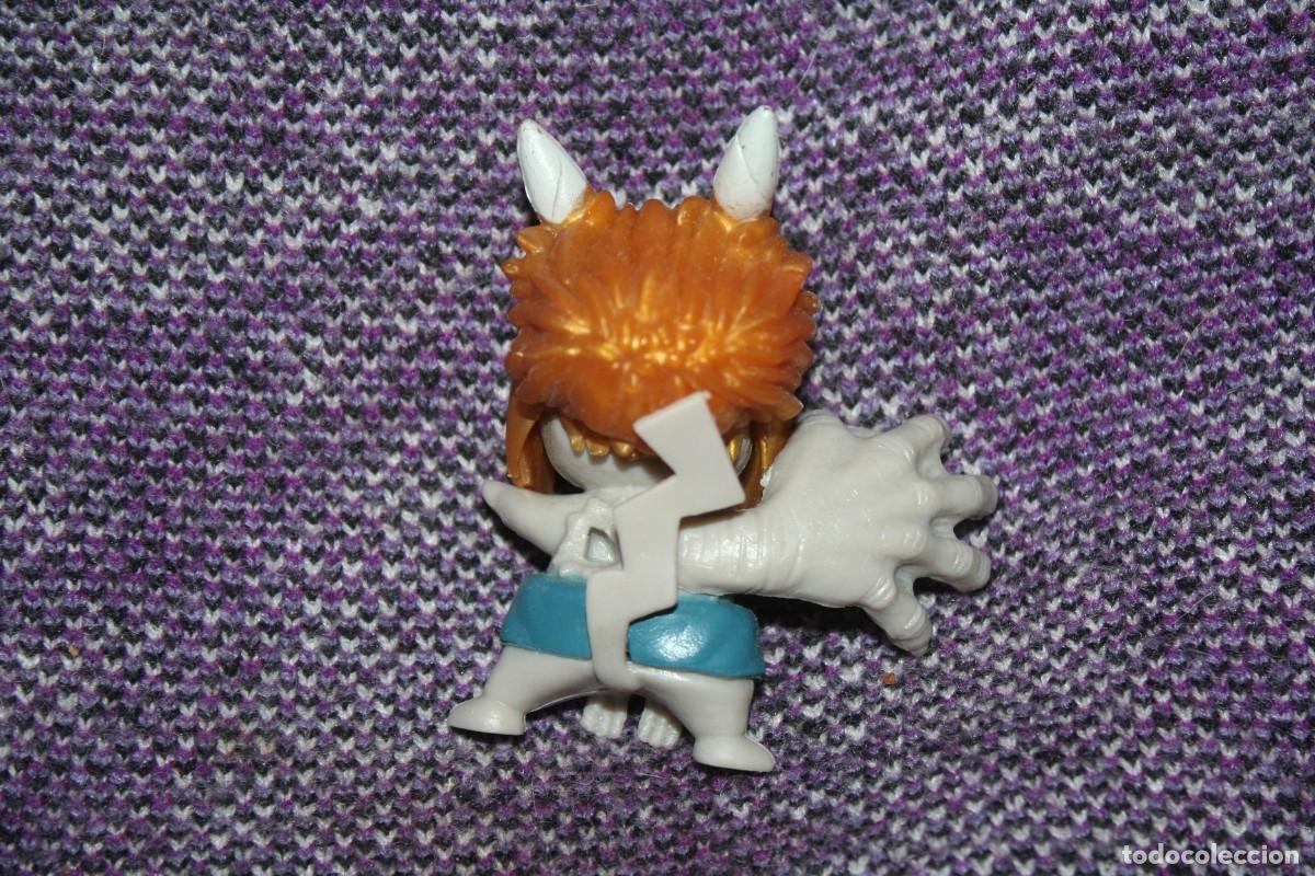Figuras de goma y PVC: mu&ntilde;eco figura pikachu naruto - Foto 2