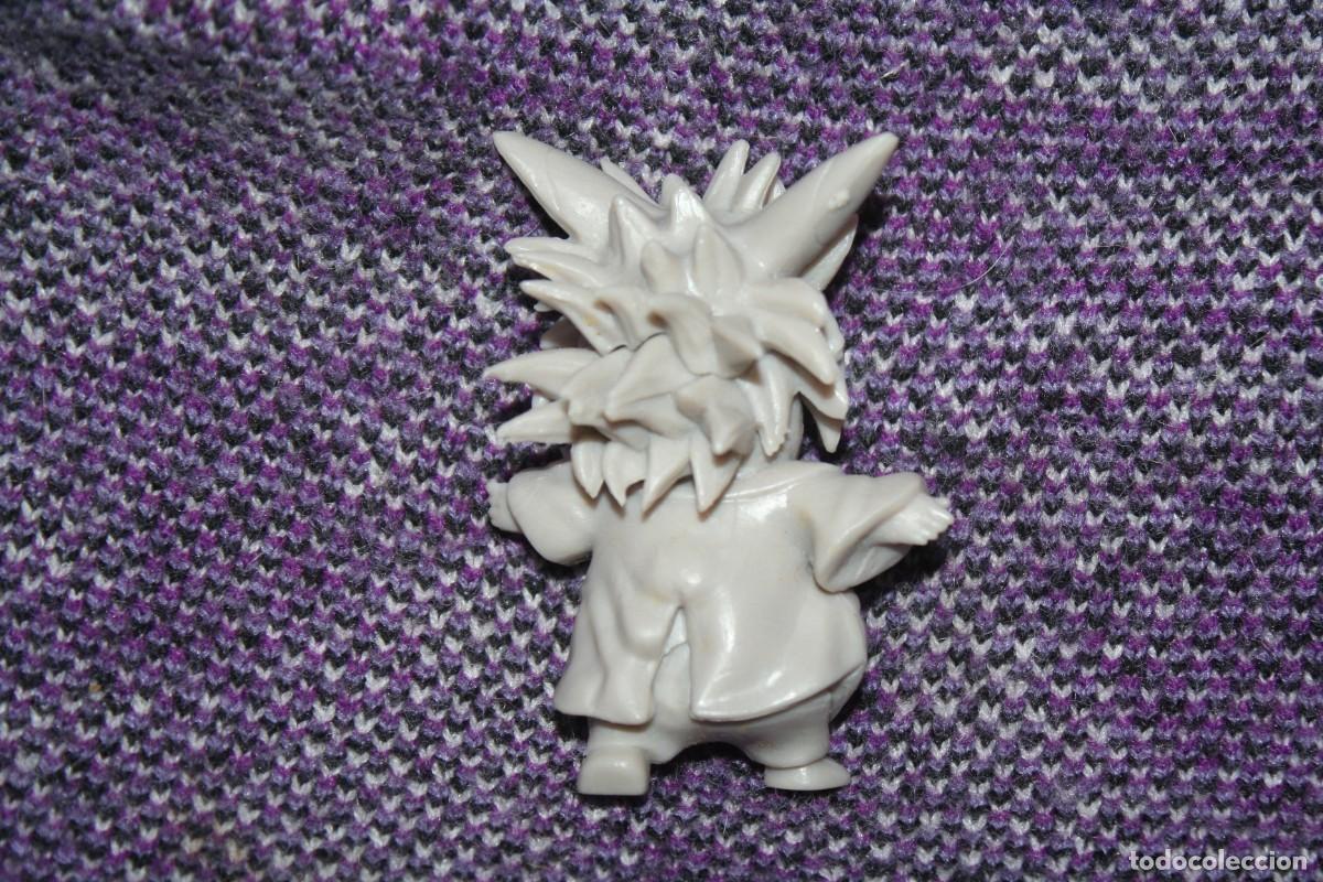 Figuras de goma y PVC: mu&ntilde;eco figura pikachu naruto - Foto 2