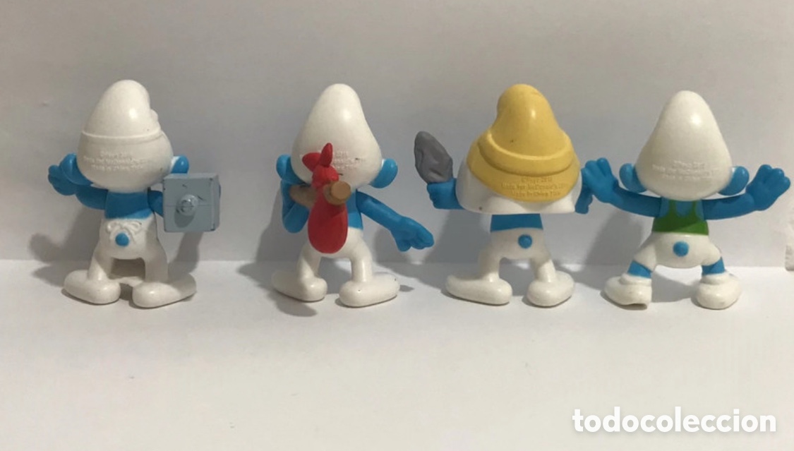 Figuras de goma y PVC: Figuritas, lote de 4 pitufos - Foto 3