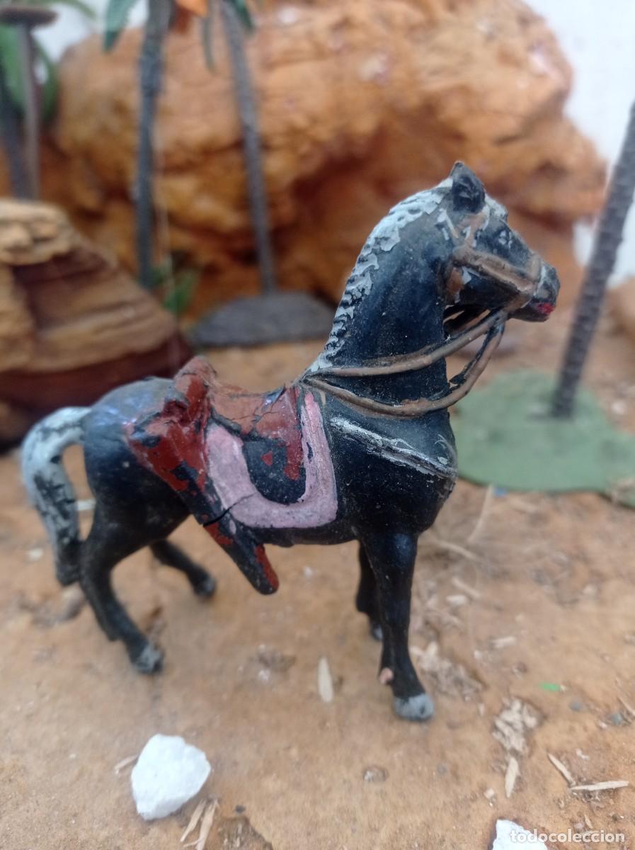 Figuras de goma y PVC: Caballo vaquero de pech - Foto 1
