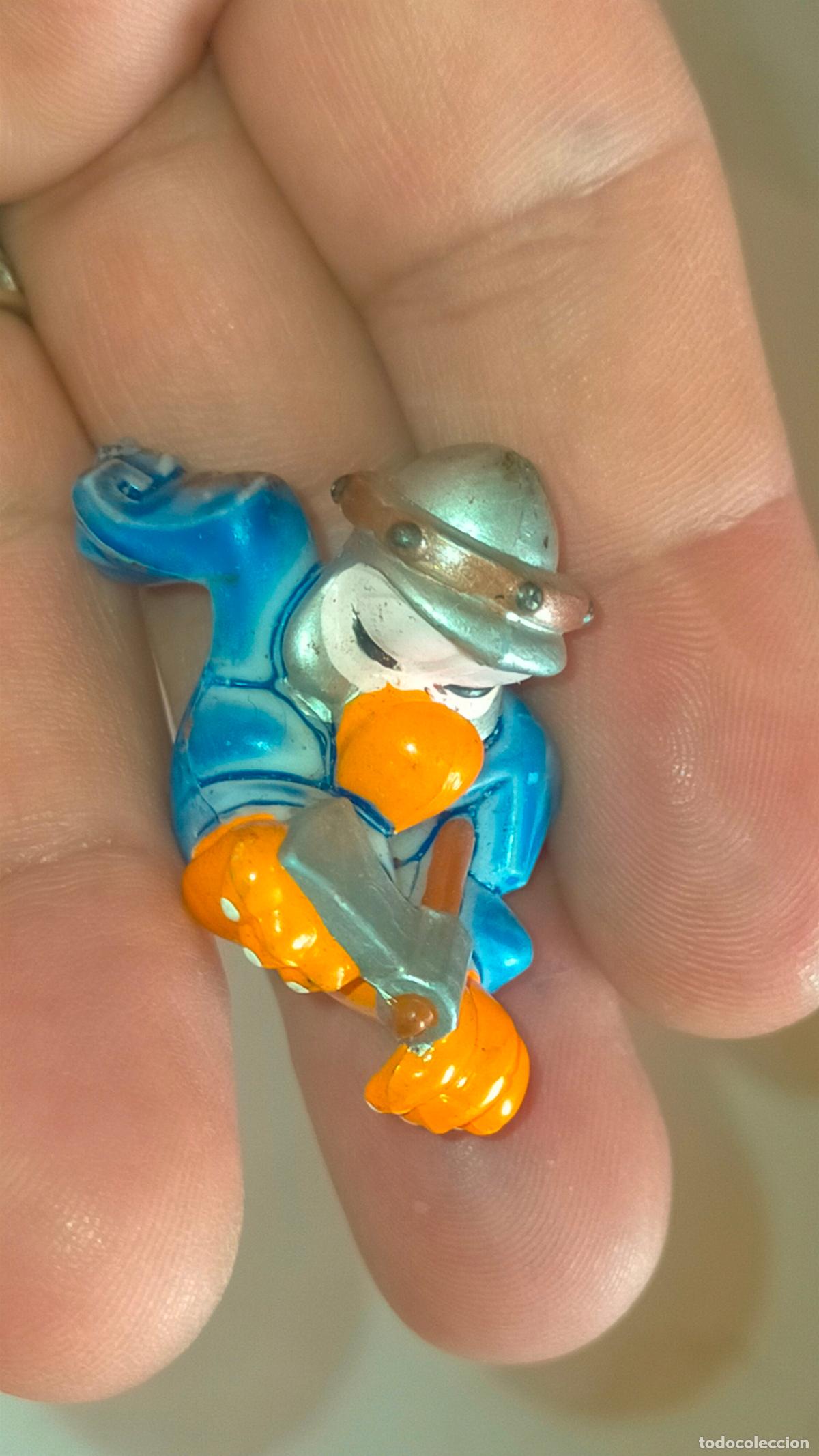 Figuras de goma y PVC: MU&Ntilde;ECO PLASTICO PVC KINDER ? - Foto 1