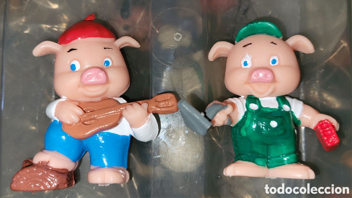 Figuras de goma y PVC: Bonito lote 2 figuras pvc goma, 2 de los 3 cerditos sin marca Espa&ntilde;a