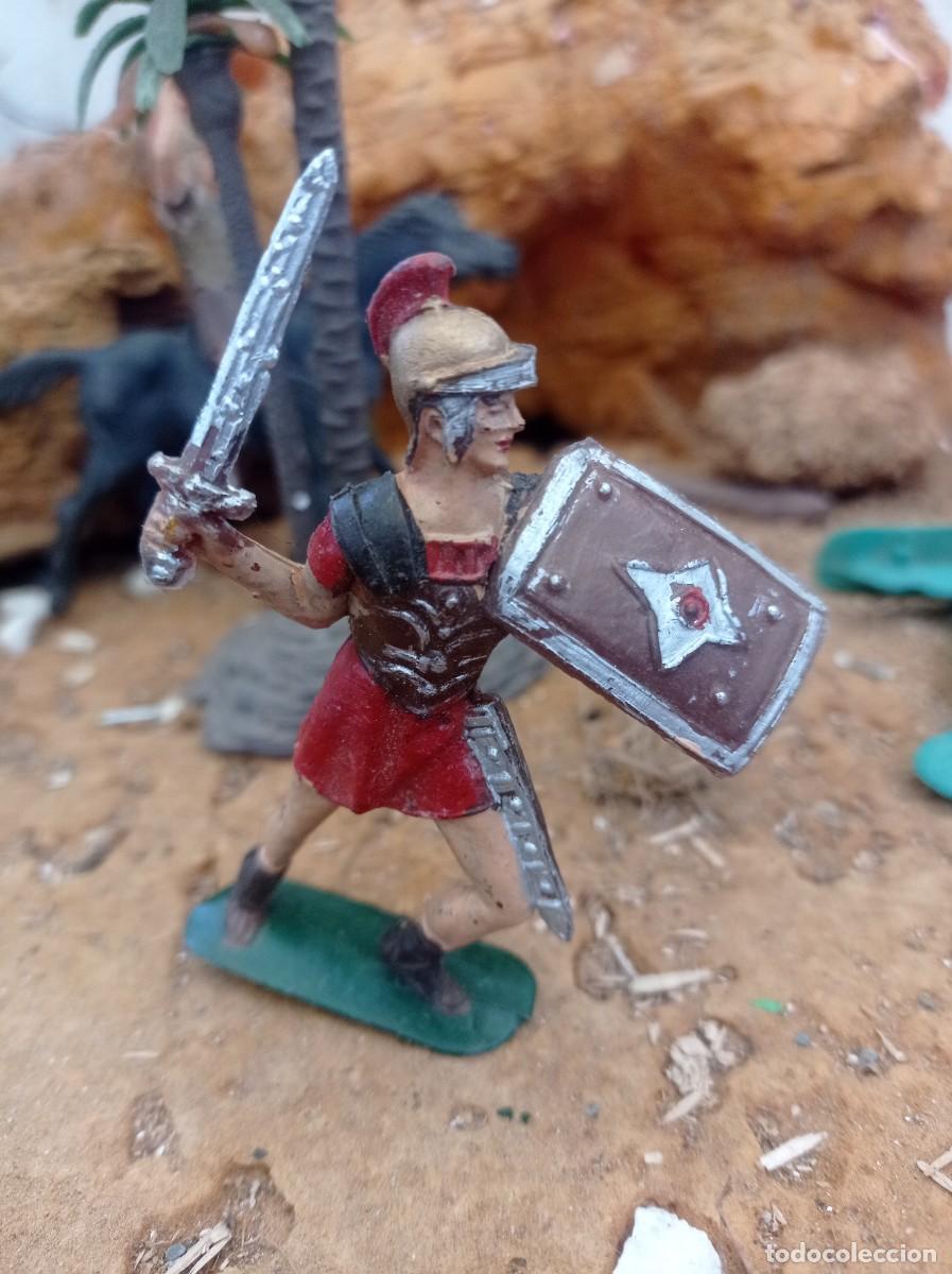Figuras de goma y PVC: Romano con espada de jecsan - Foto 1